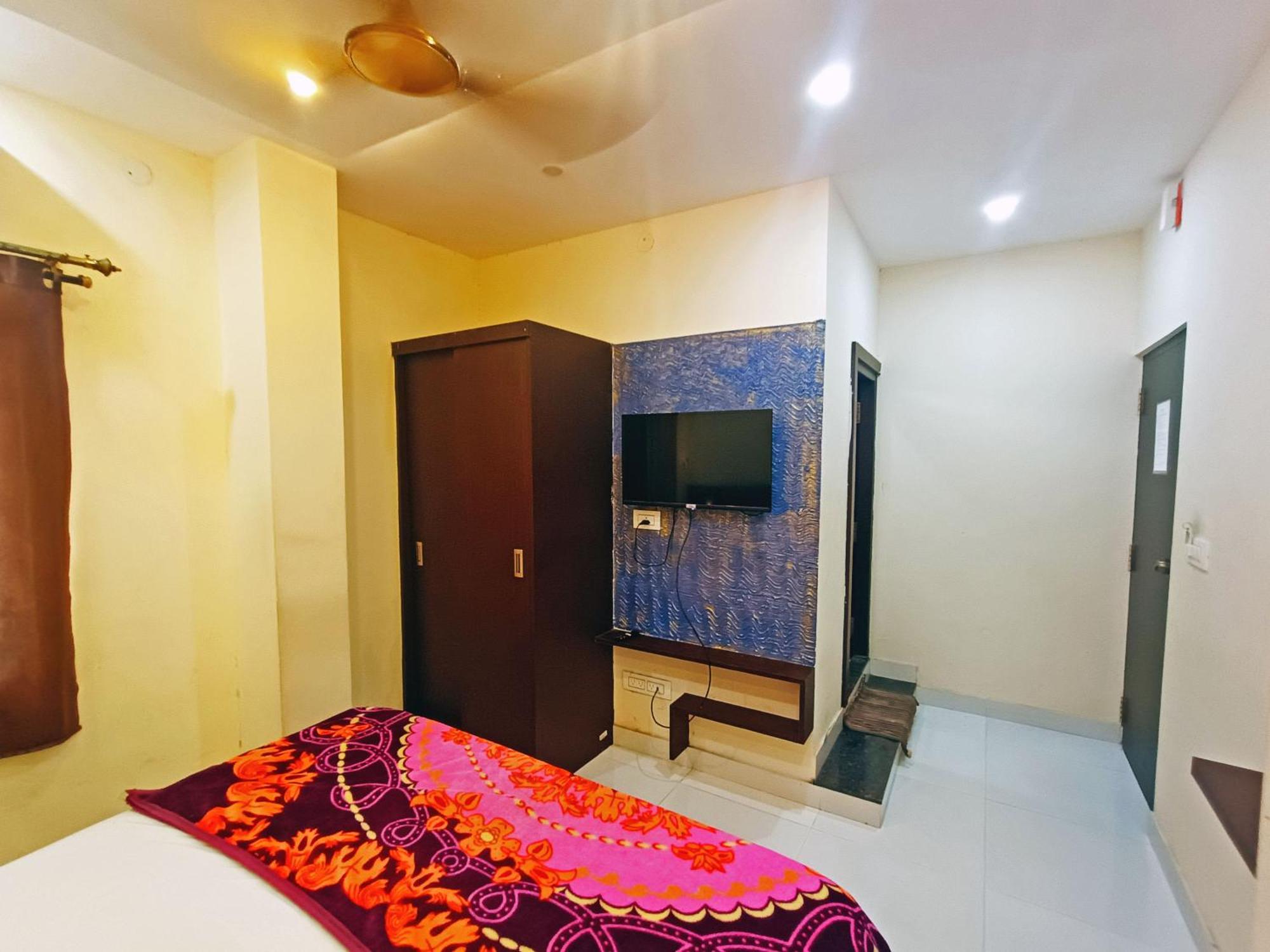 Mg Residency Hotel Chikmagalur Exterior photo